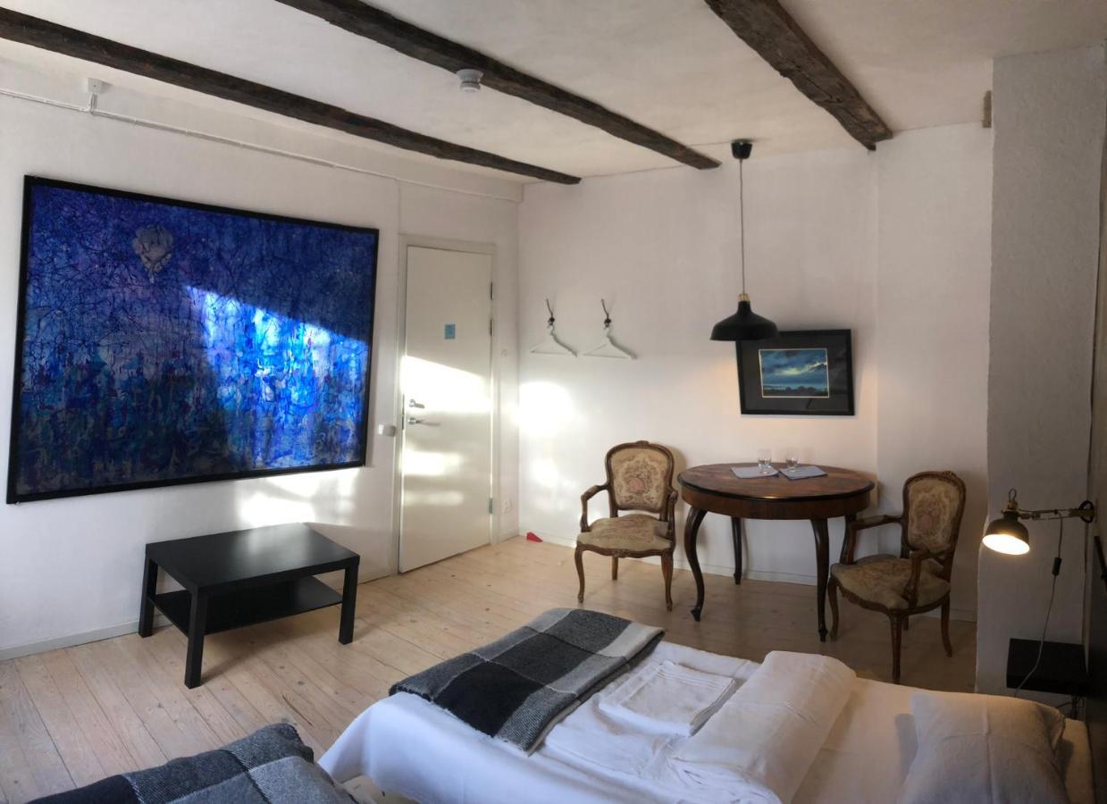 Eriksmala Art Residence Экстерьер фото
